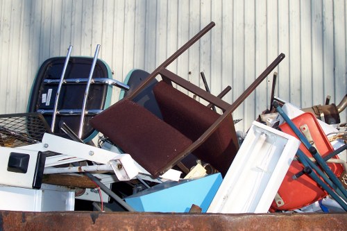 Emergency waste removal in Leyton